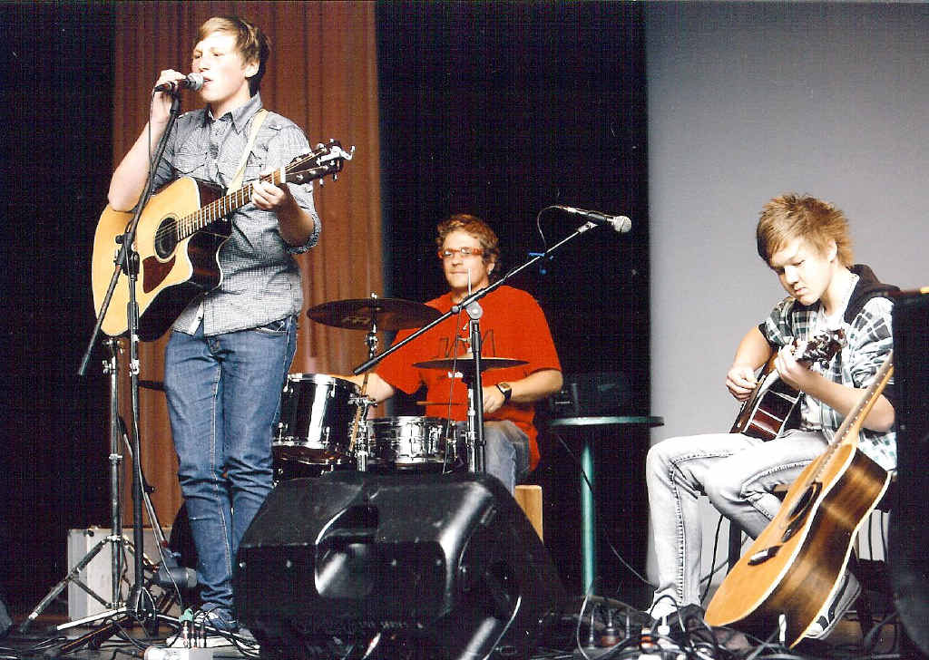 OPENING FOR A STAR: From Far Away Places acoustic duo Harry Marshall and Josh Nixon get ready to perform as a support act for Tina Arena. OPENING FOR A STAR: From Far Away Places acoustic duo Harry Marshall and Josh Nixon get ready to perform as a support act for Tina Arena.